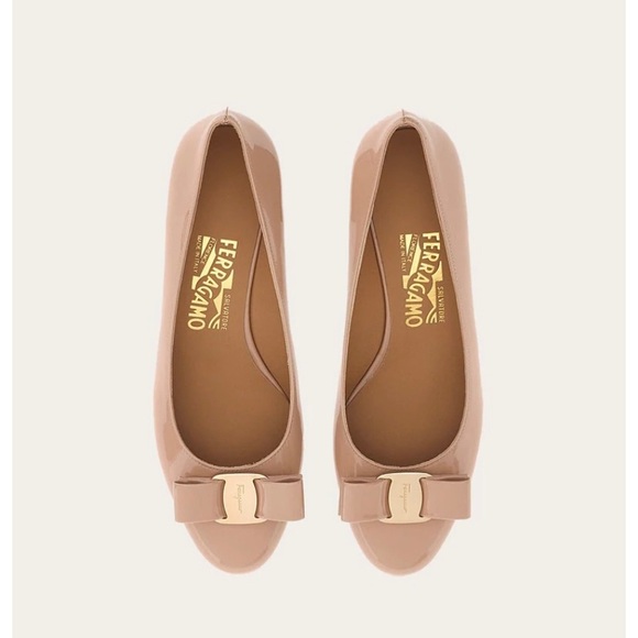 Ferragamo Vara Patent Pump - Picture 3 of 10